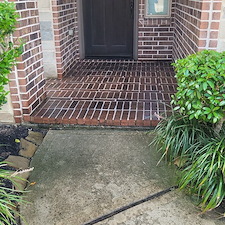 Expert-Driveway-Pressure-Washing-in-League-City-Texas-Restore-Your-Homes-Curb-Appeal 0